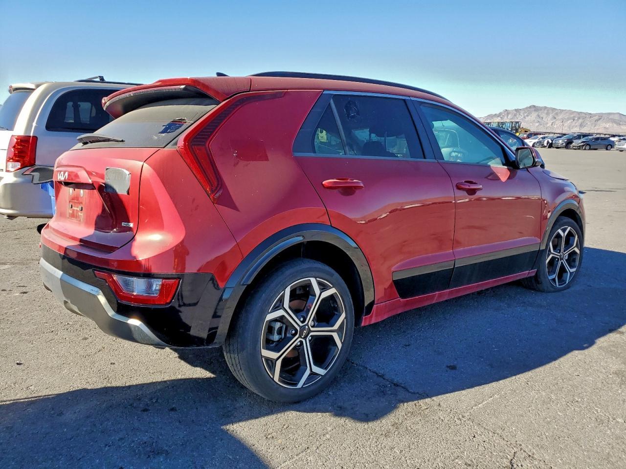 2023 Kia Niro Ex - Image 3