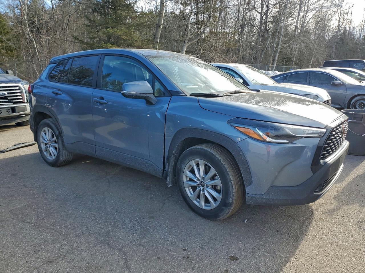 2022 Toyota Corolla Cross Le - Фото 4