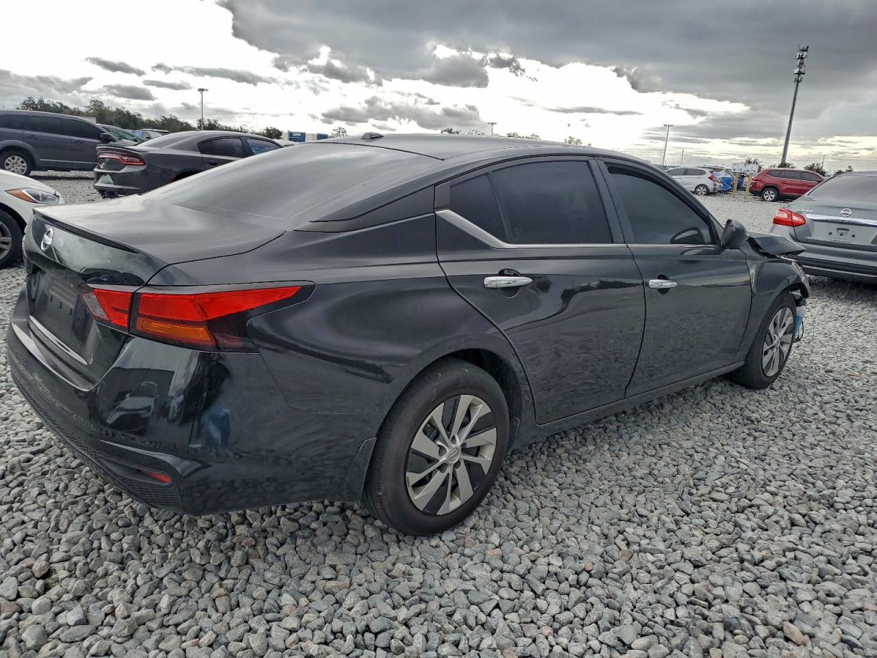 2020 Nissan Altima S - Image 3