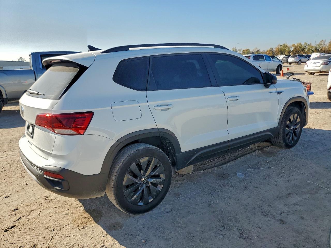 2024 Volkswagen Taos S - Фото 3