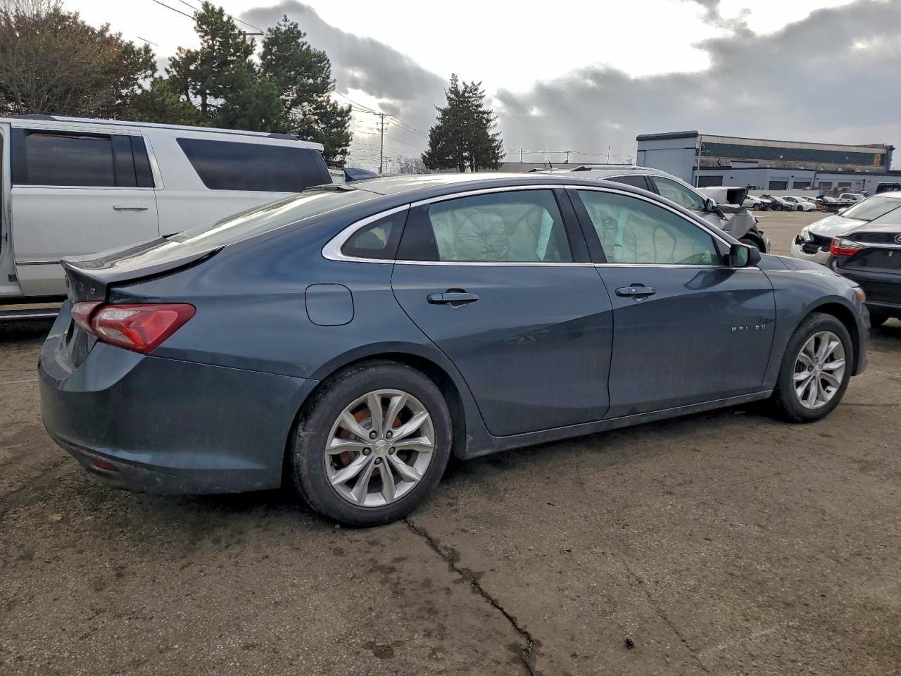 2020 Chevrolet Malibu Lt - Фото 3