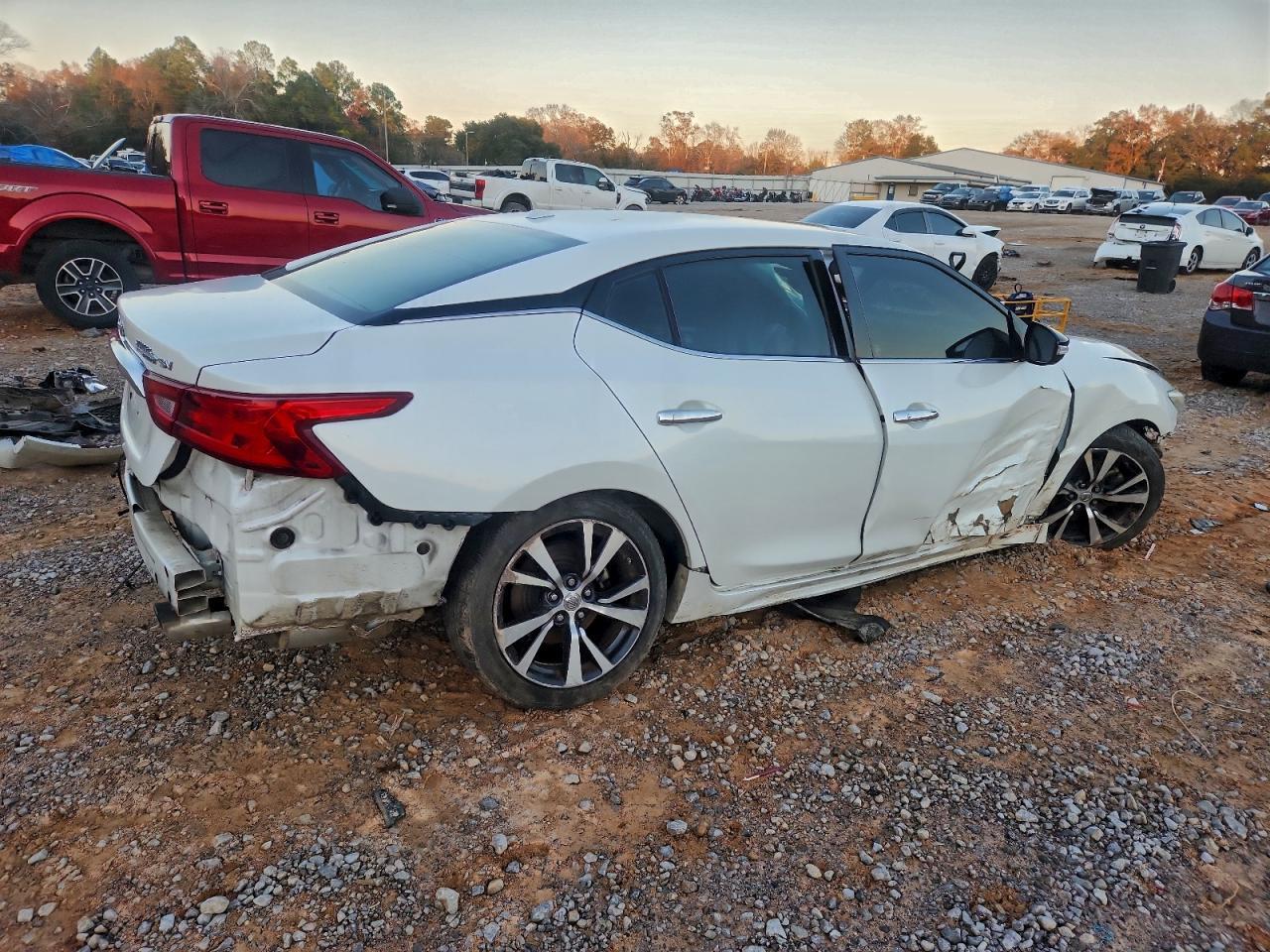 2017 Nissan Maxima 3.5S - Image 3