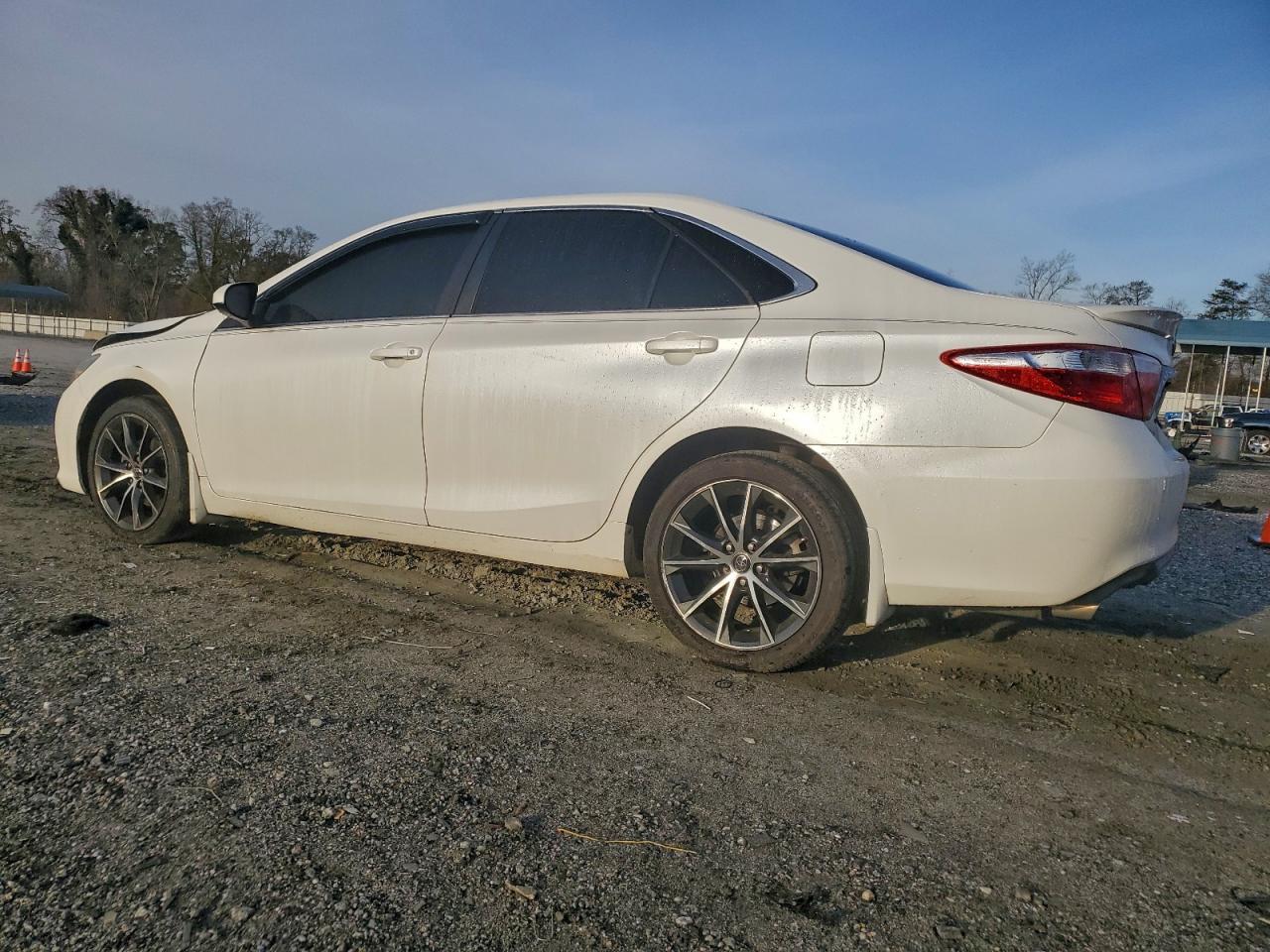 2017 Toyota Camry Xse - Фото 2