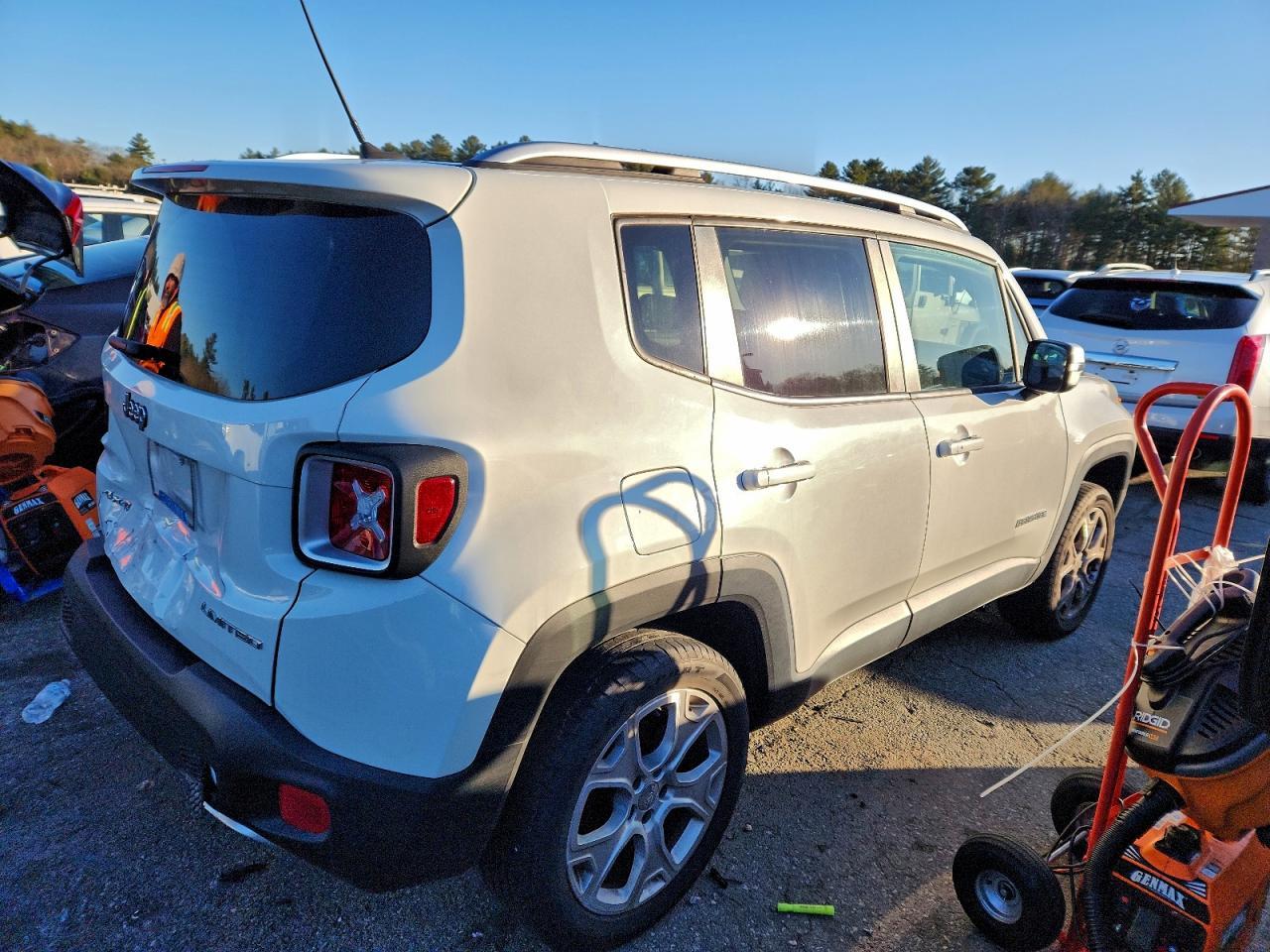 2015 Jeep Renegade Limited - Фото 3