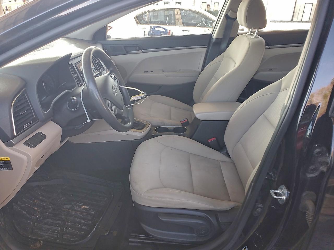 2018 Hyundai Elantra Se - Image 7