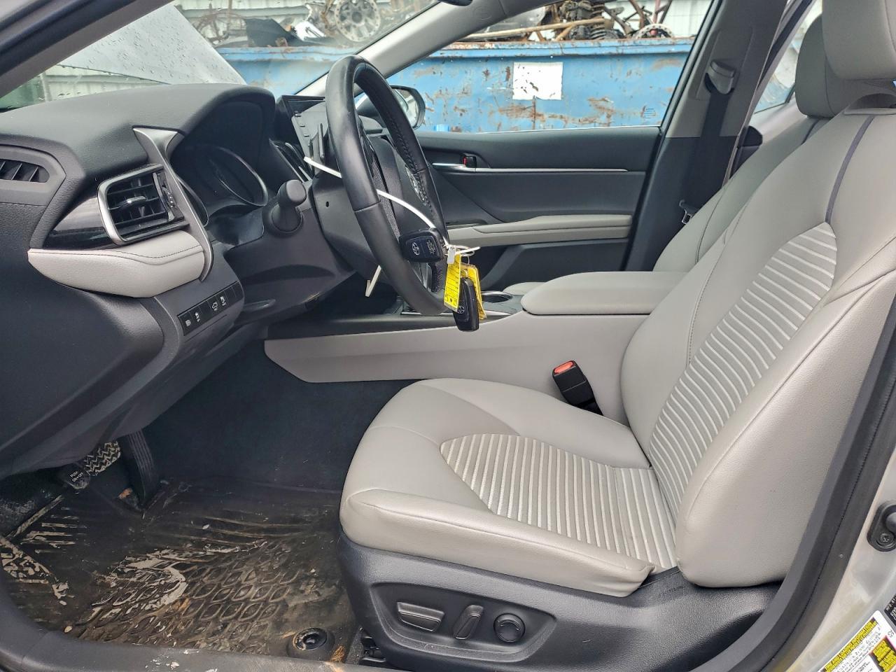 2022 Toyota Camry Se - Фото 7