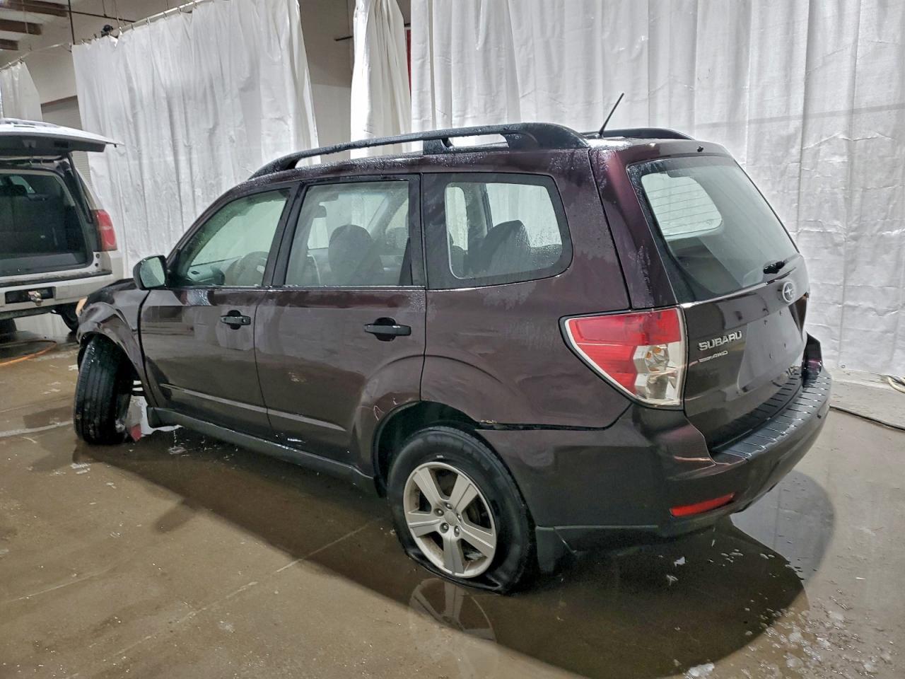 2013 Subaru Forester 2.5X - Фото 2