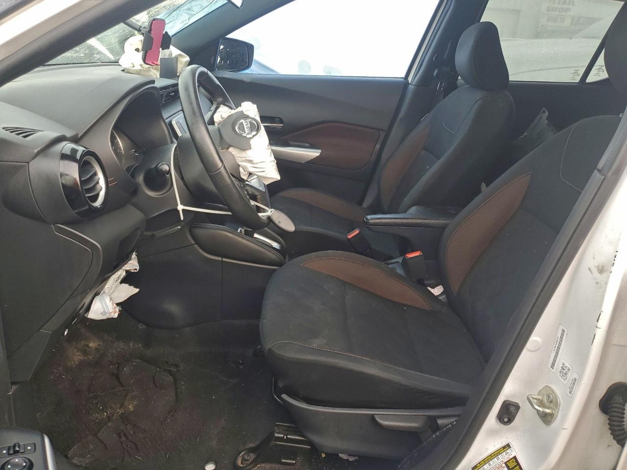 2020 Nissan Kicks Sr - Image 7