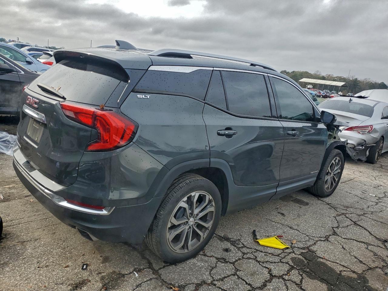 2018 GMC Terrain Slt - Image 3