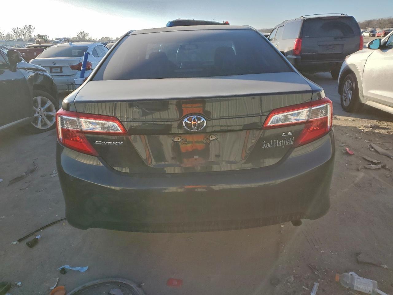 2014 Toyota Camry L - Image 6