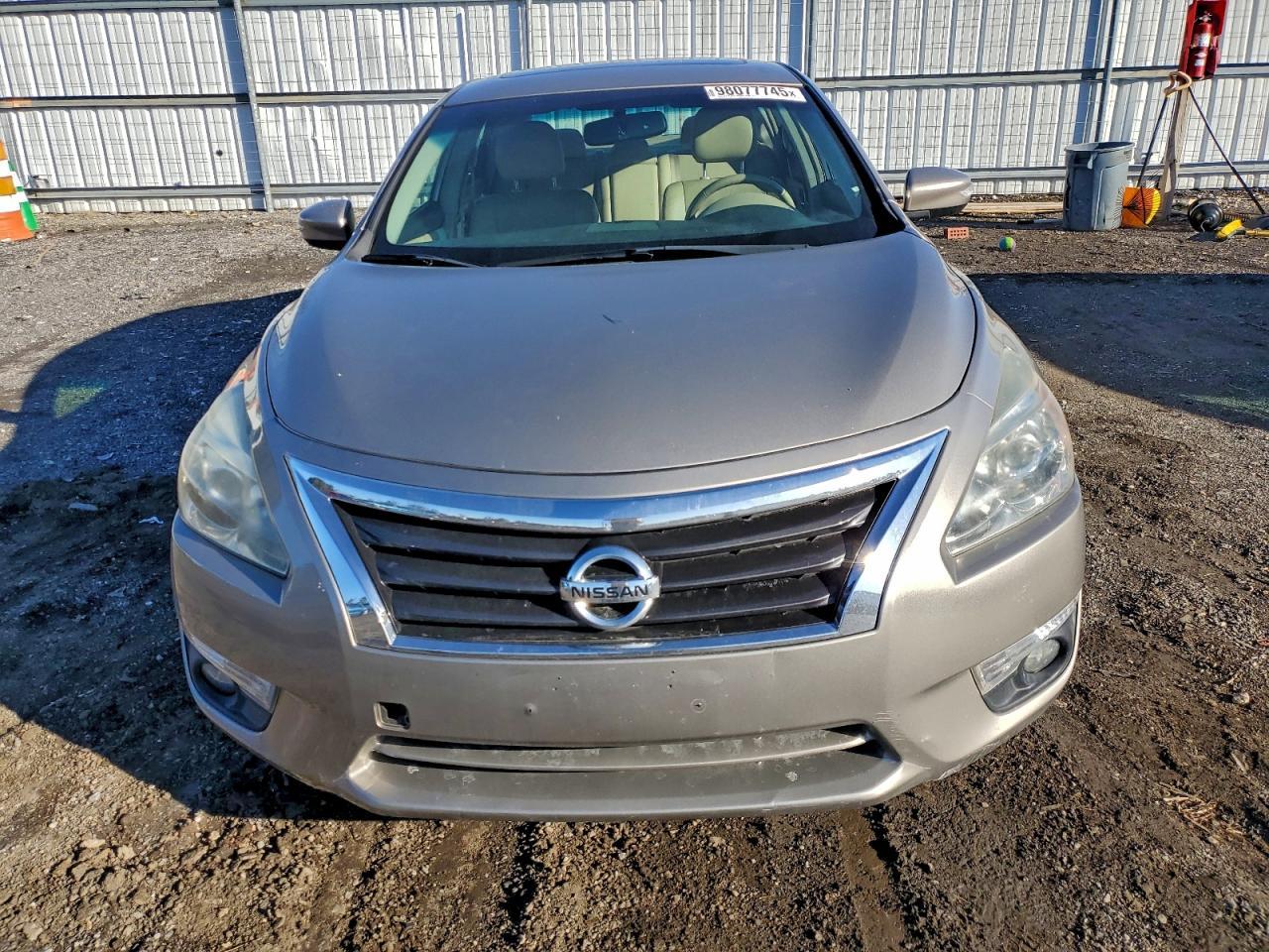 2013 Nissan Altima 3.5S - Image 5
