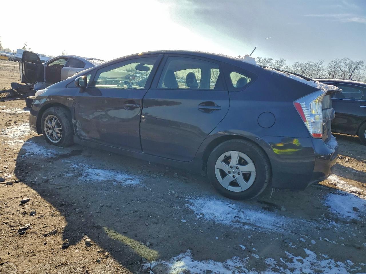 2010 Toyota Prius - Image 2