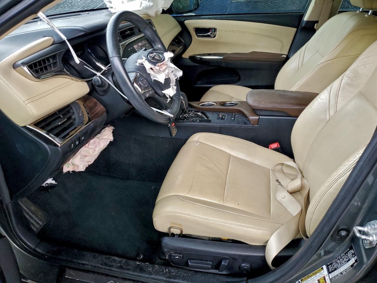 2013 Toyota Avalon Hybrid Limited - Image 7