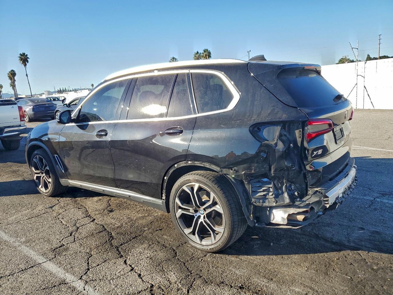 2020 BMW X5 xDrive40I - Фото 2