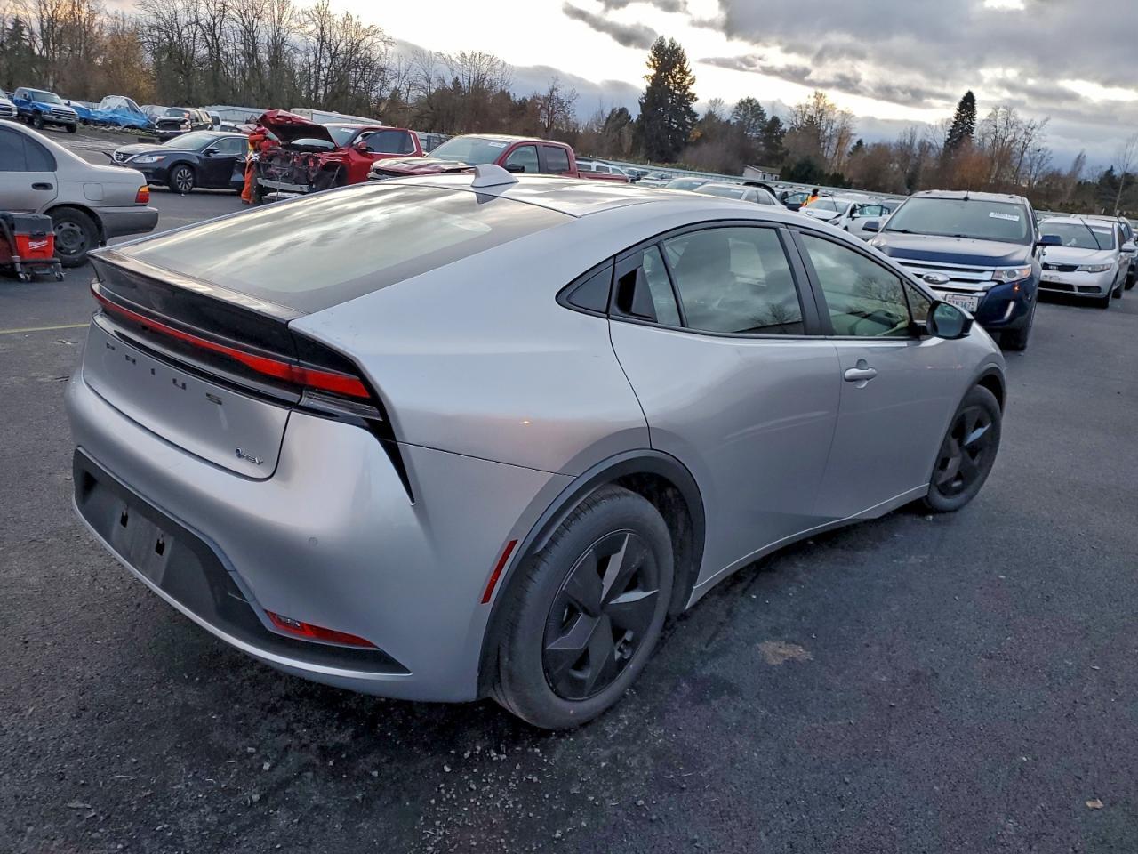 2024 Toyota Prius Le - Image 3