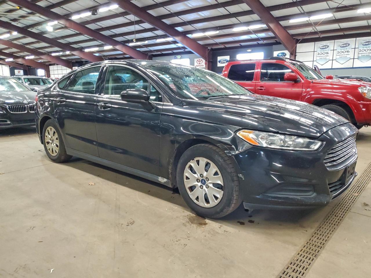 2014 Ford Fusion S - Фото 4