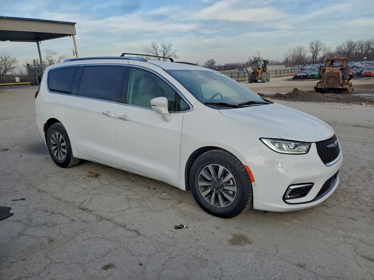2021 Chrysler Pacifica Hybrid Touring L - Фото 4