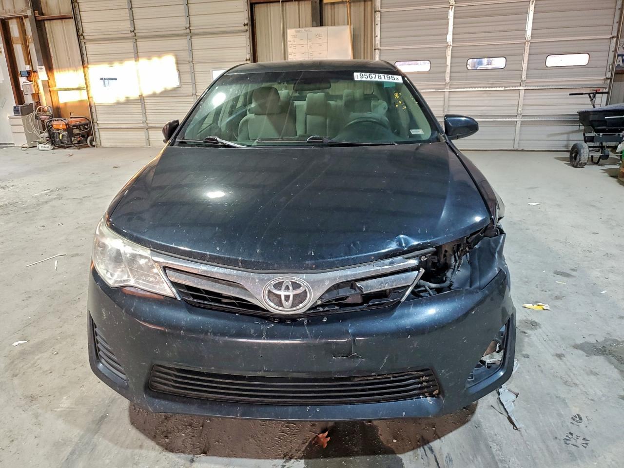 2014 Toyota Camry L - Фото 5