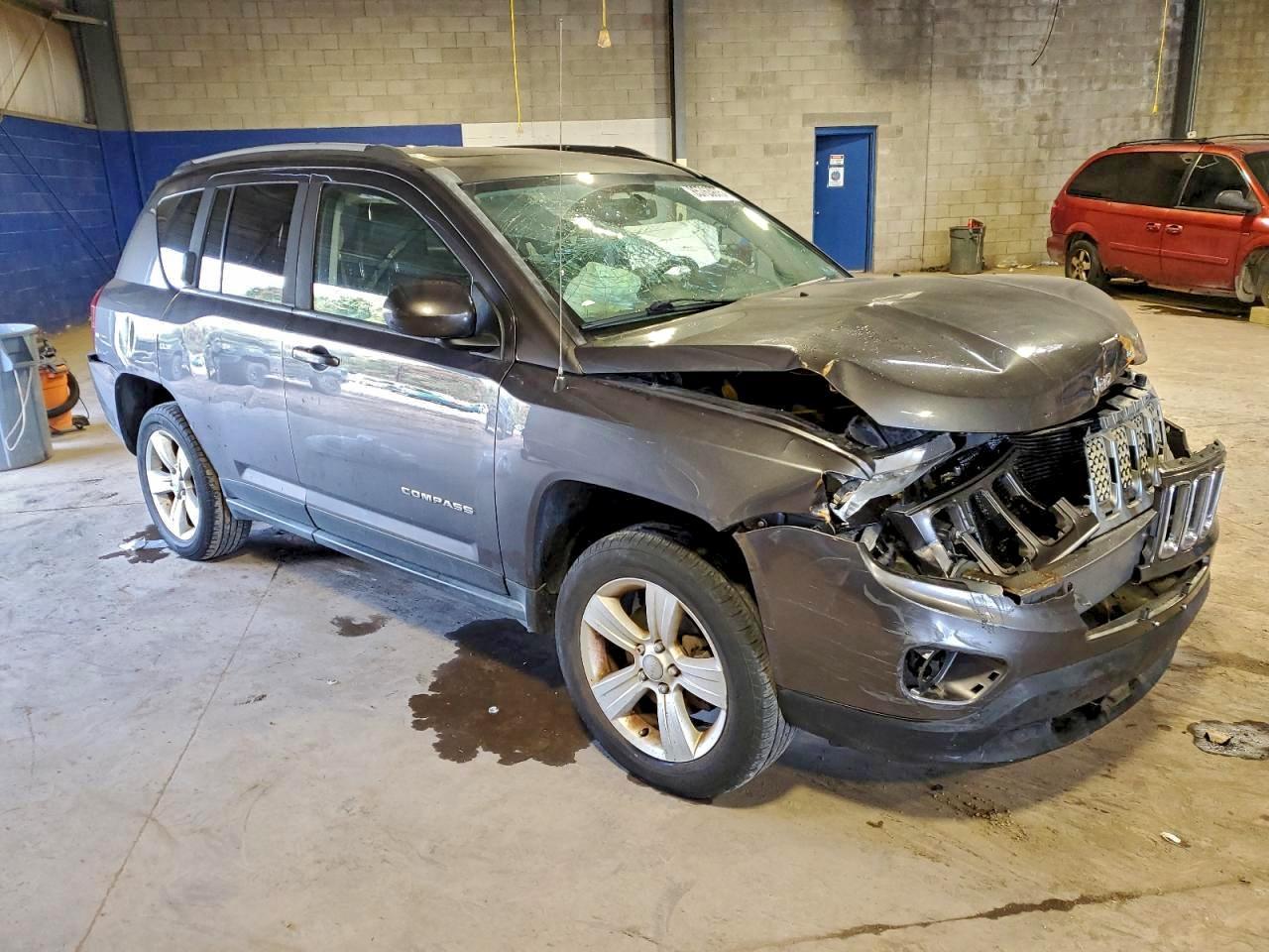 2016 Jeep Compass Latitude - Фото 4