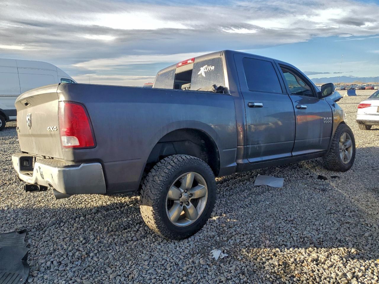 2017 Ram 1500 Slt - Image 3