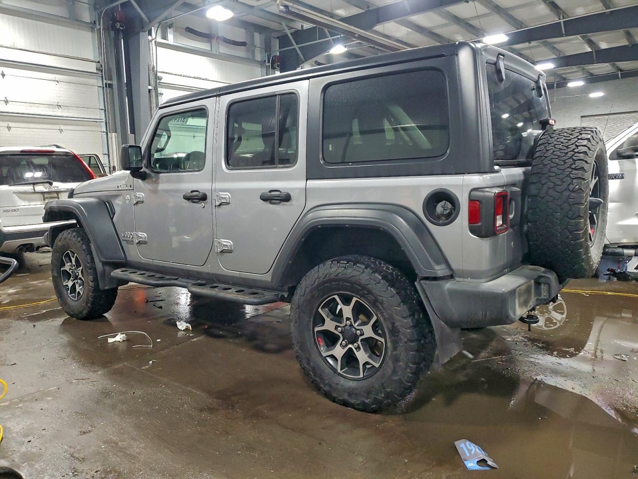 2019 Jeep Wrangler Unlimited Sport - Фото 2