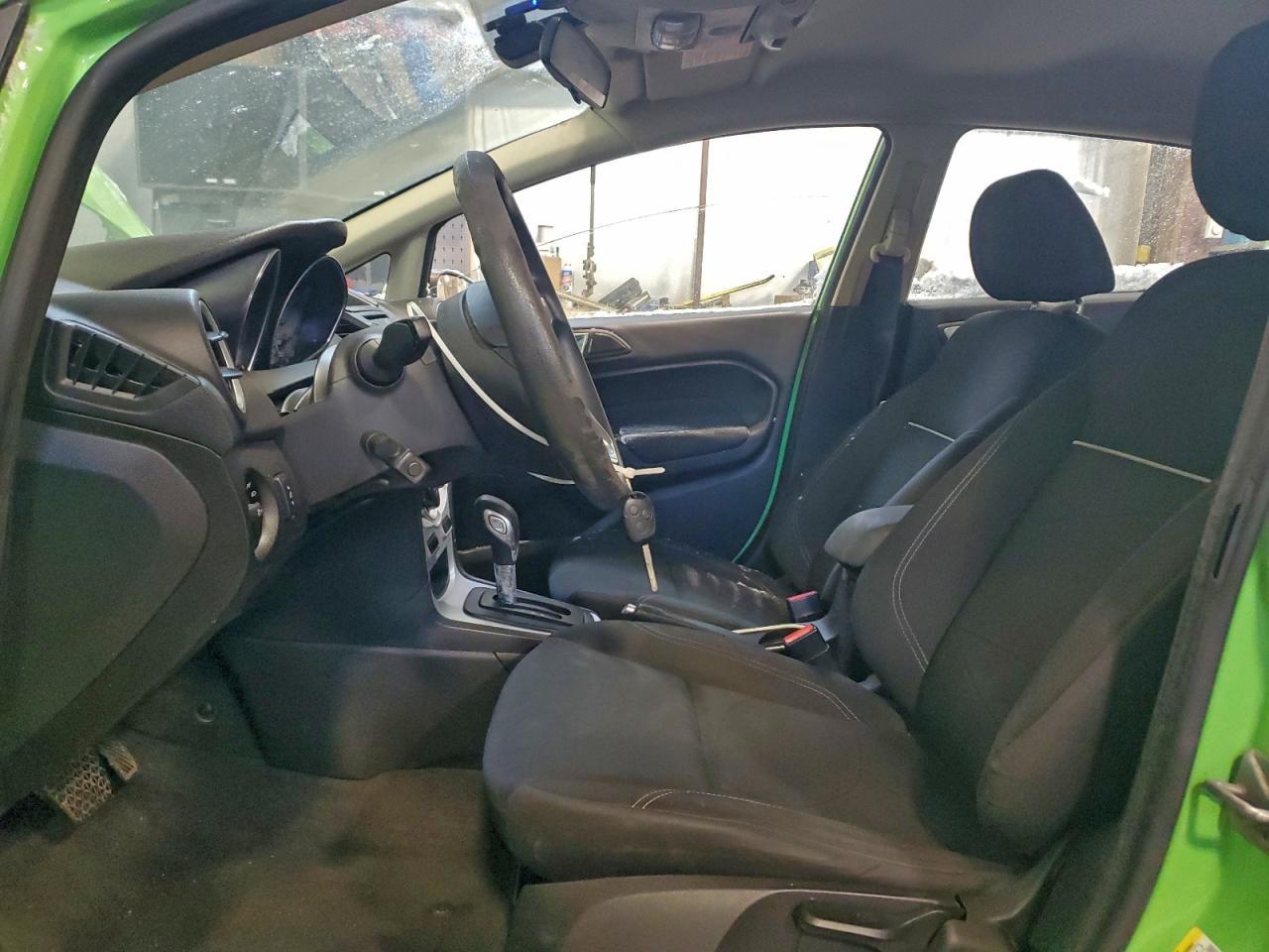 2014 Ford Fiesta Se - Фото 7