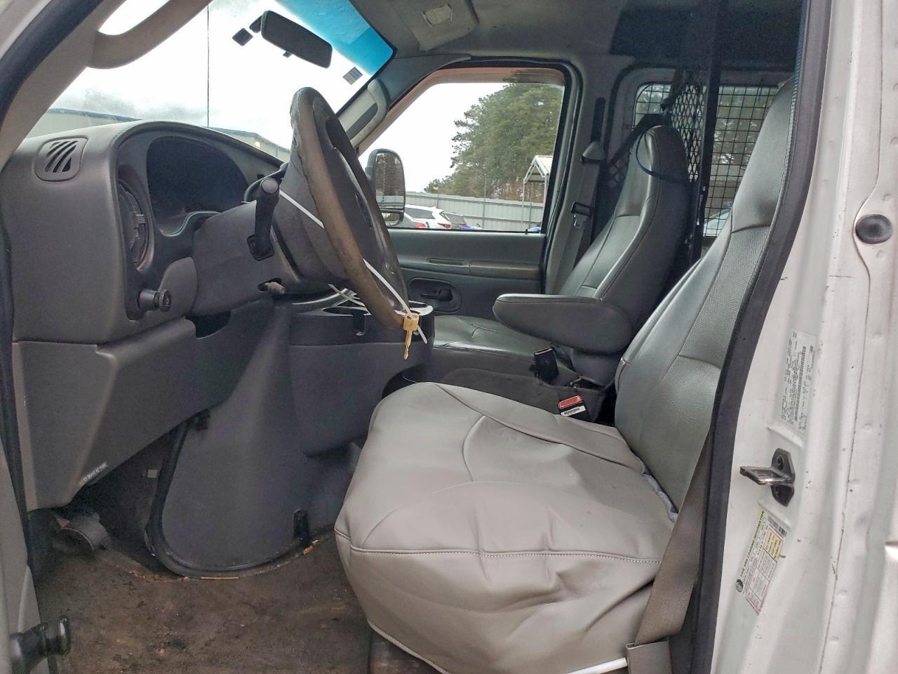 2006 Ford E150 Utility / Service Van - Image 7