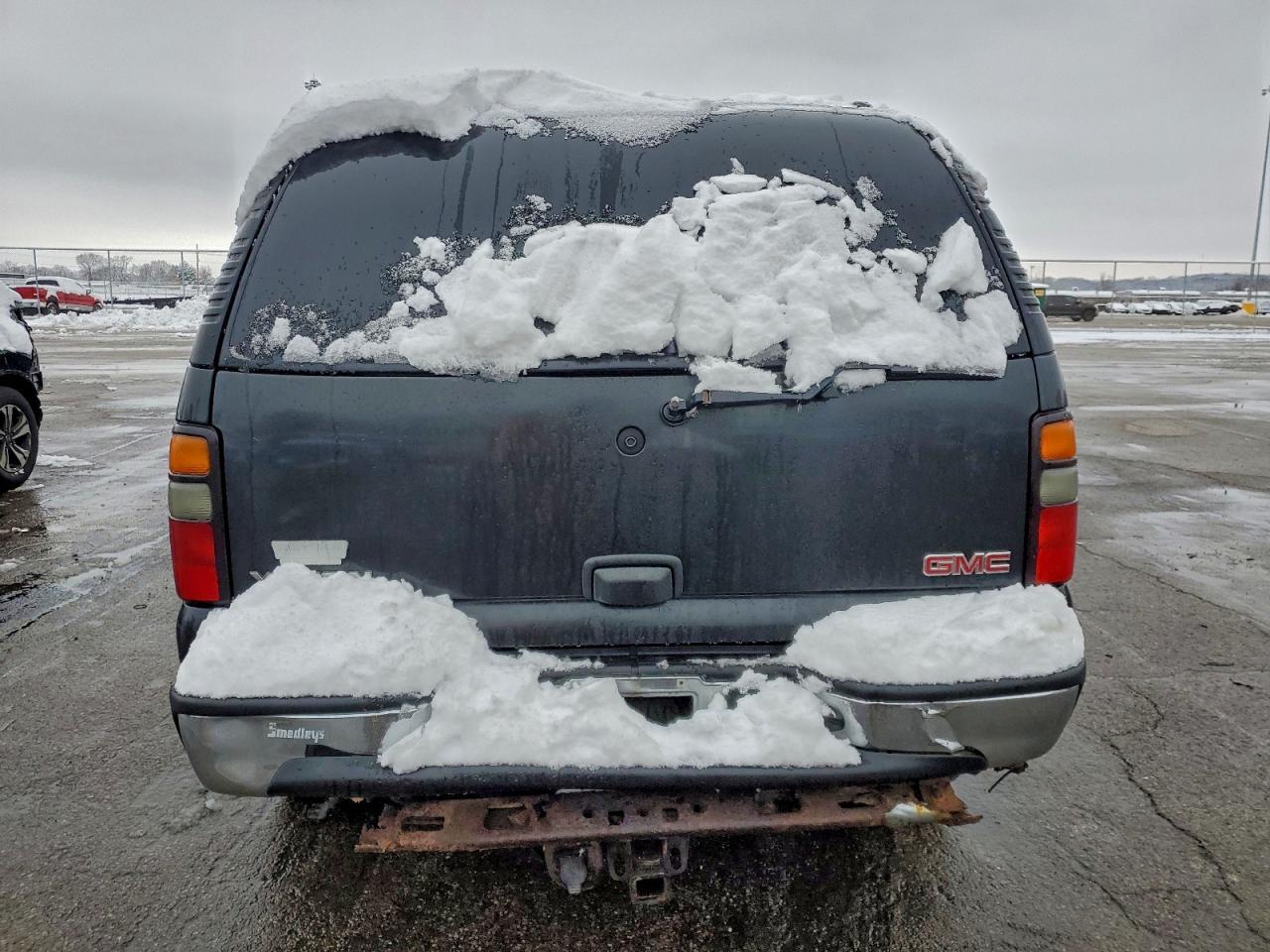 2004 GMC Yukon - Image 6