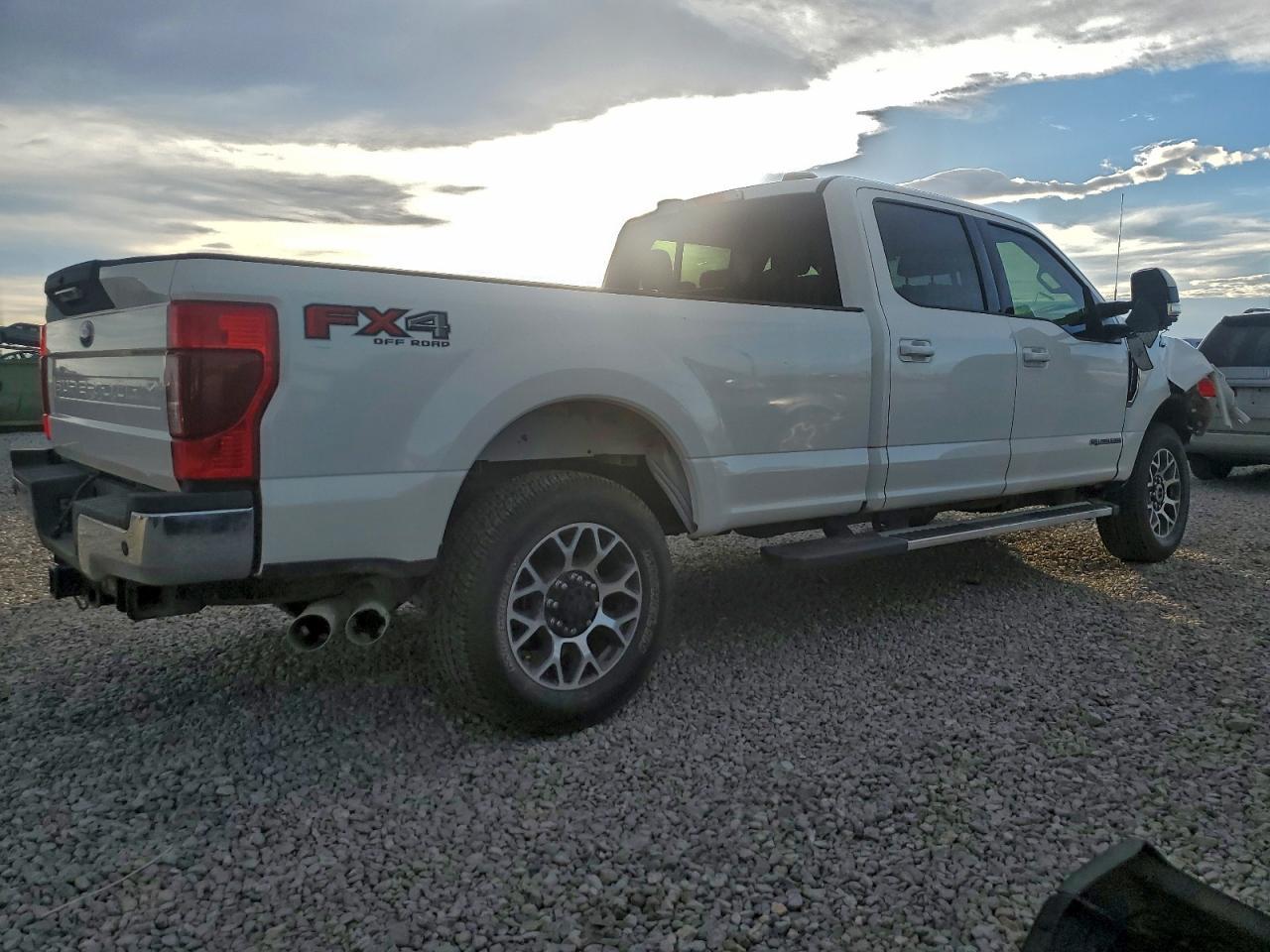 2022 Ford F350 Super Duty - Image 3