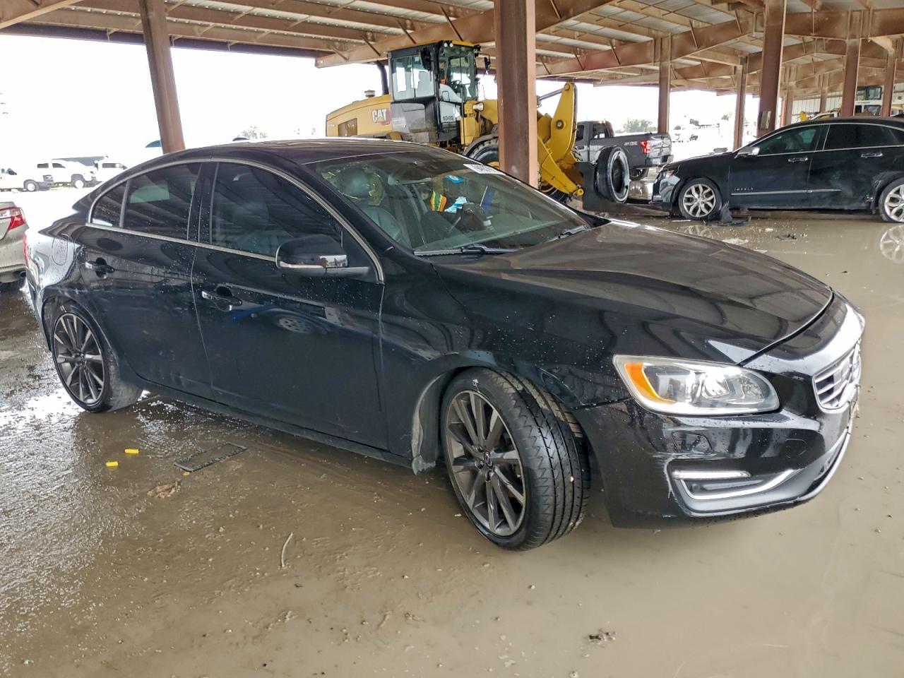 2015 Volvo S60 Platinum - Фото 4