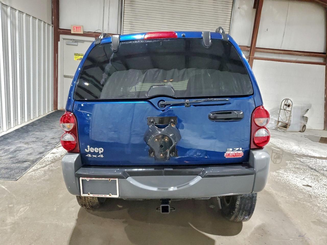 2005 Jeep Liberty Sport - Image 6