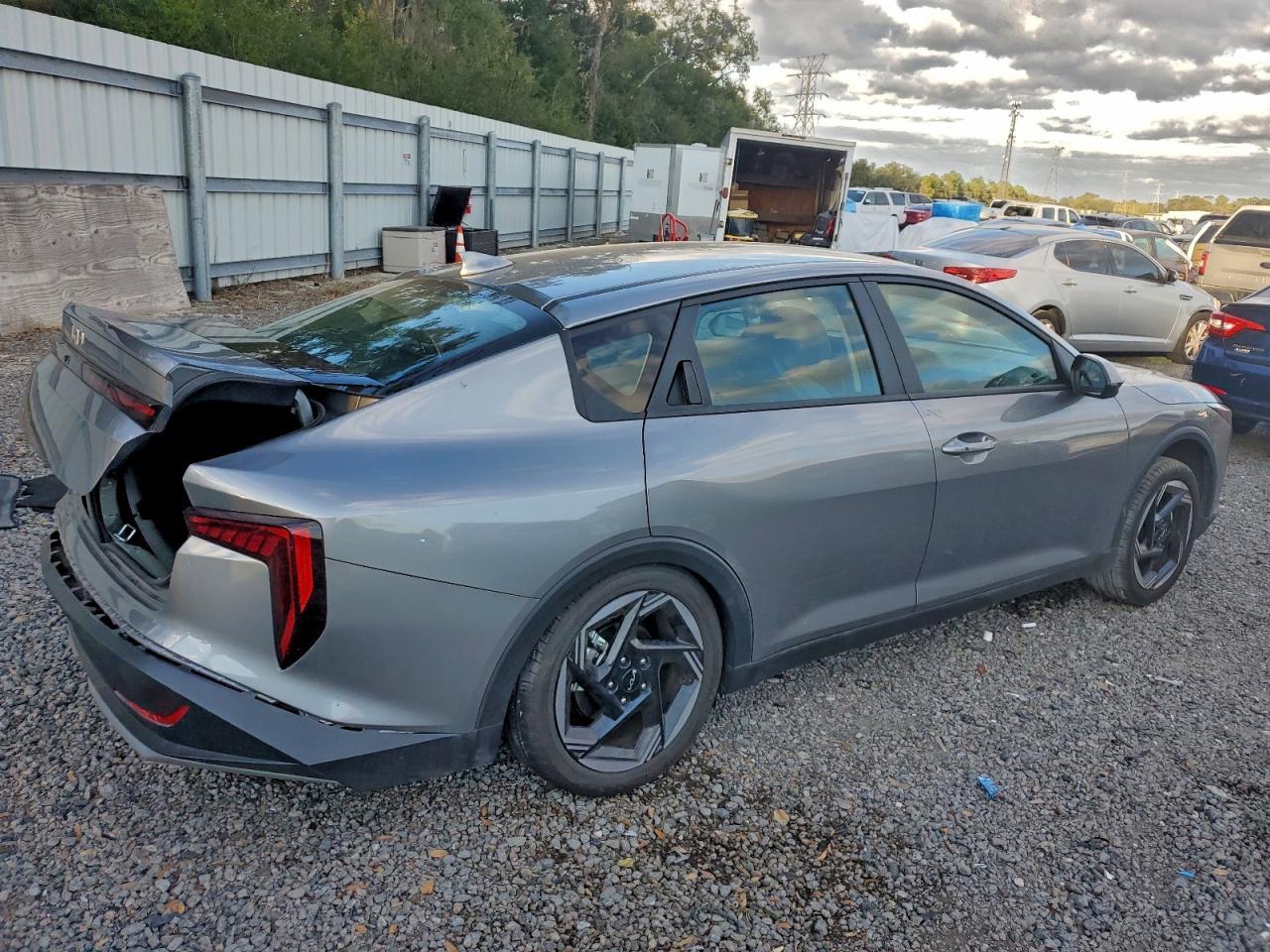 2025 Kia K4 Ex - Image 3