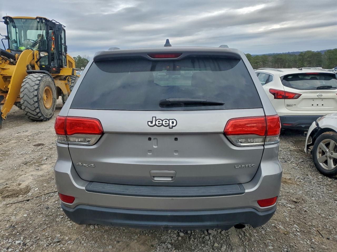 2015 Jeep Grand Cherokee Laredo - Image 6