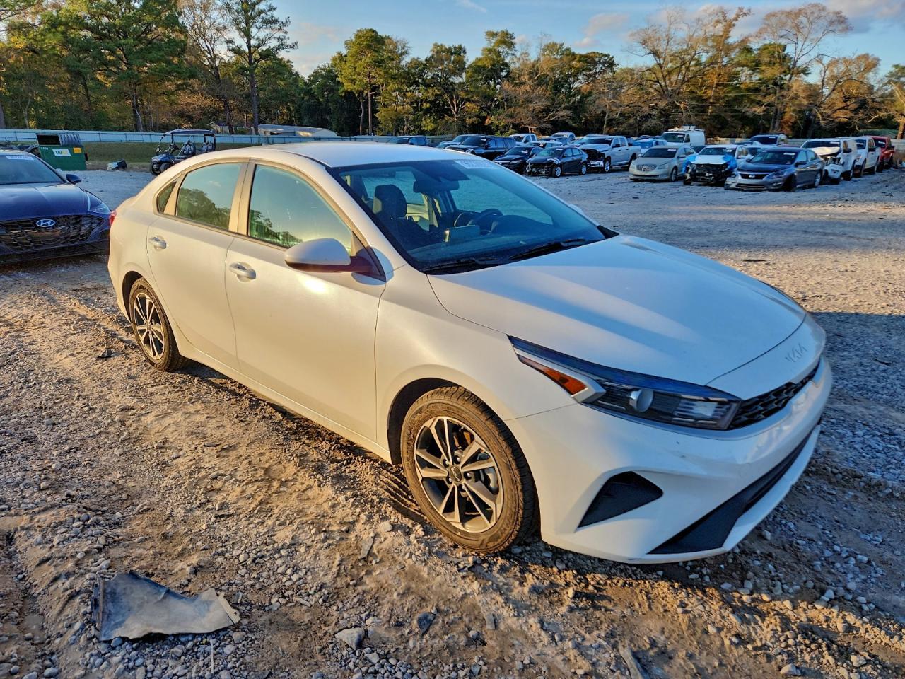 2024 Kia Forte Lx - Image 4