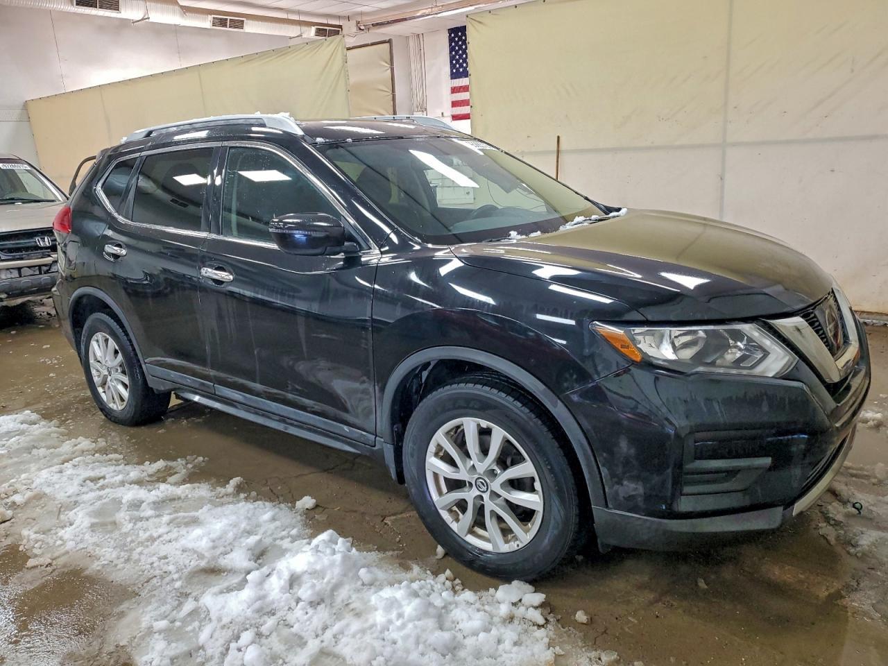 2017 Nissan Rogue S - Фото 4