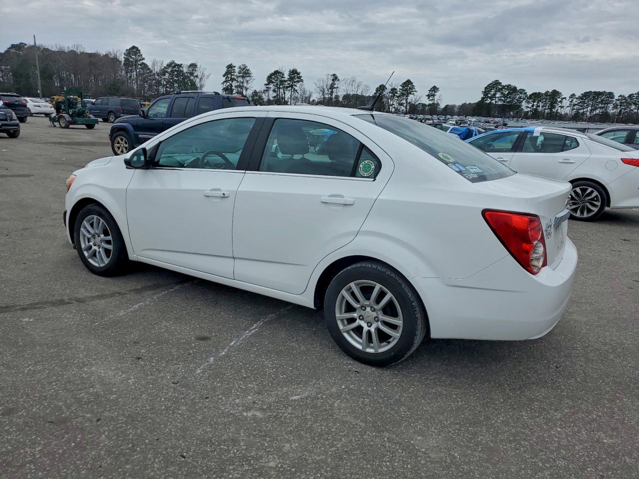 2012 Chevrolet Sonic Lt - Фото 2