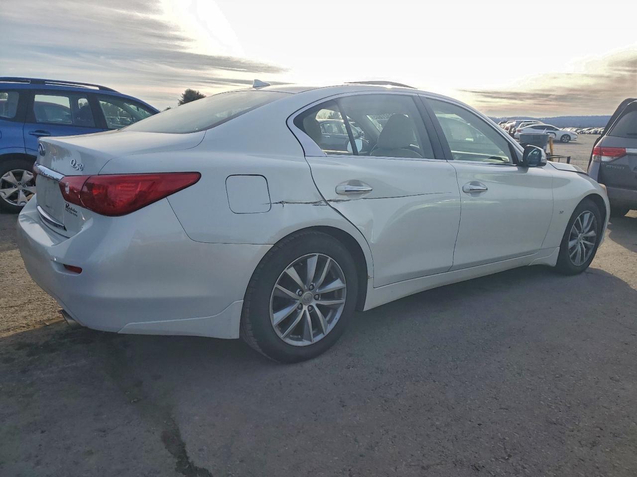 2014 Infiniti Q50 Base - Image 3