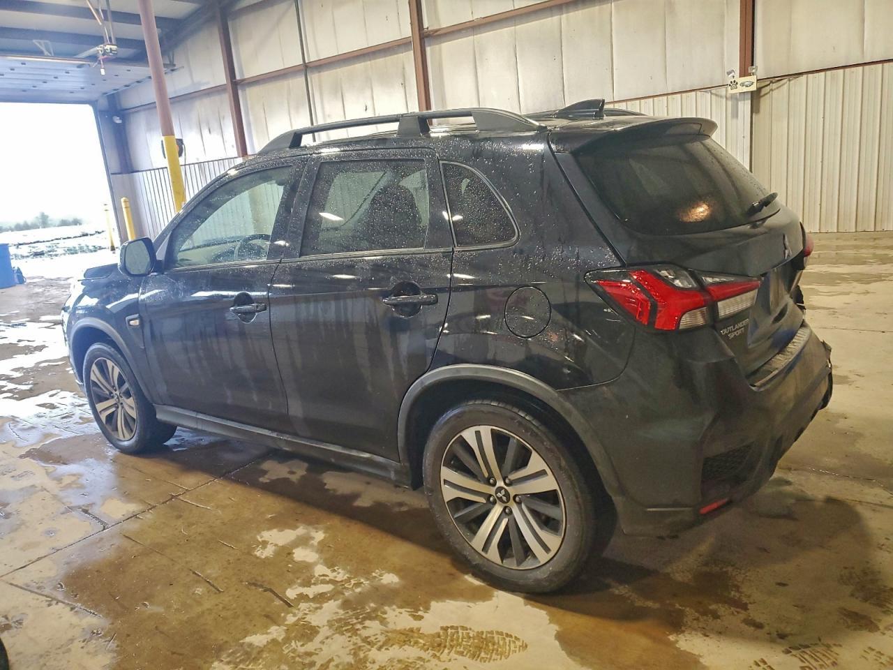 2022 Mitsubishi Outlander Sport Es - Фото 2