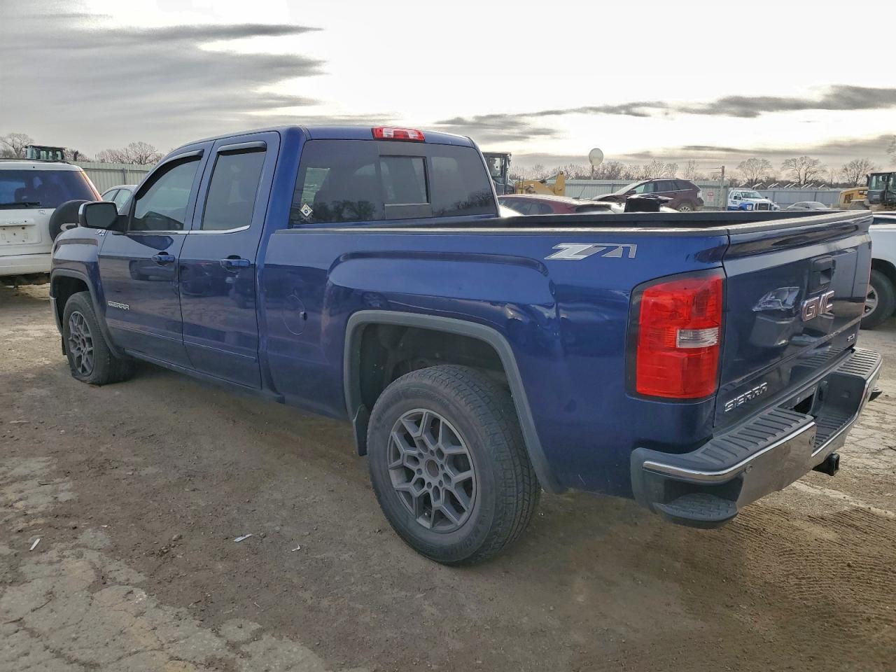 2014 GMC Sierra K1500 Sle - Image 2