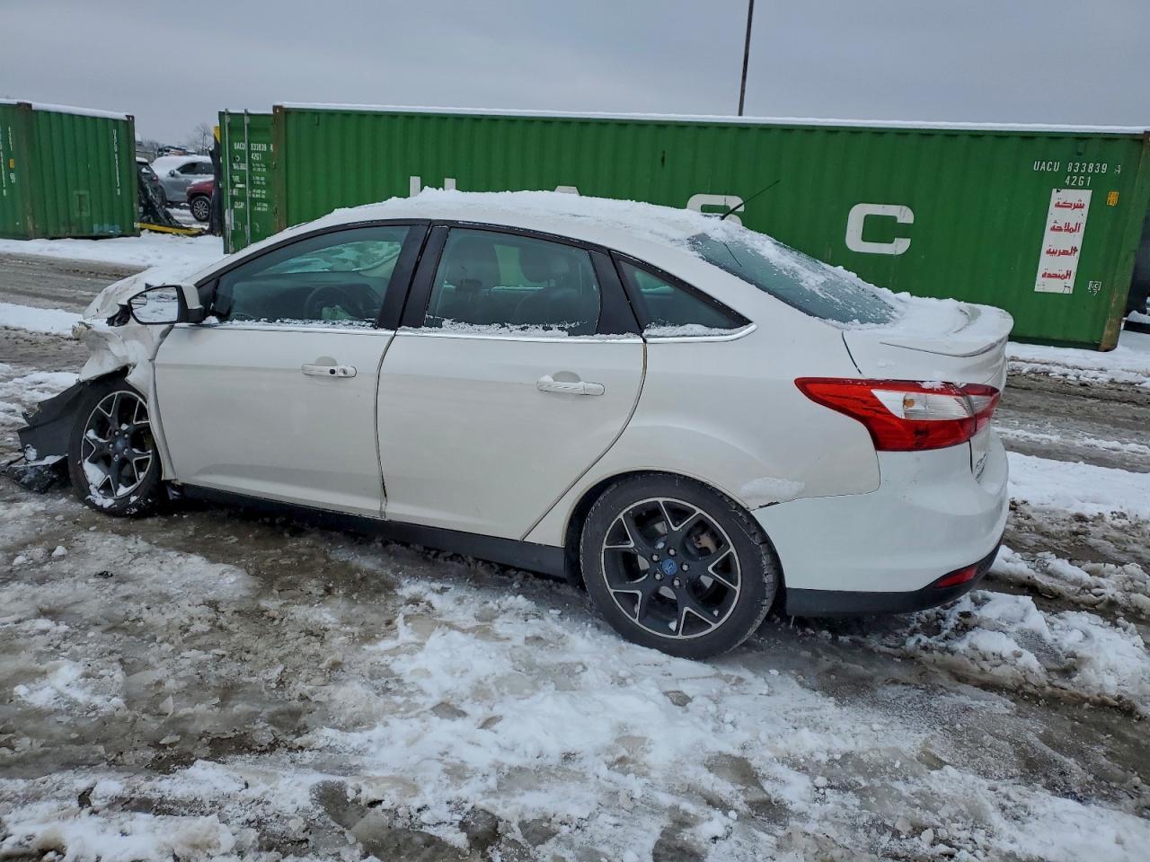 2012 Ford Focus Titanium - Image 2