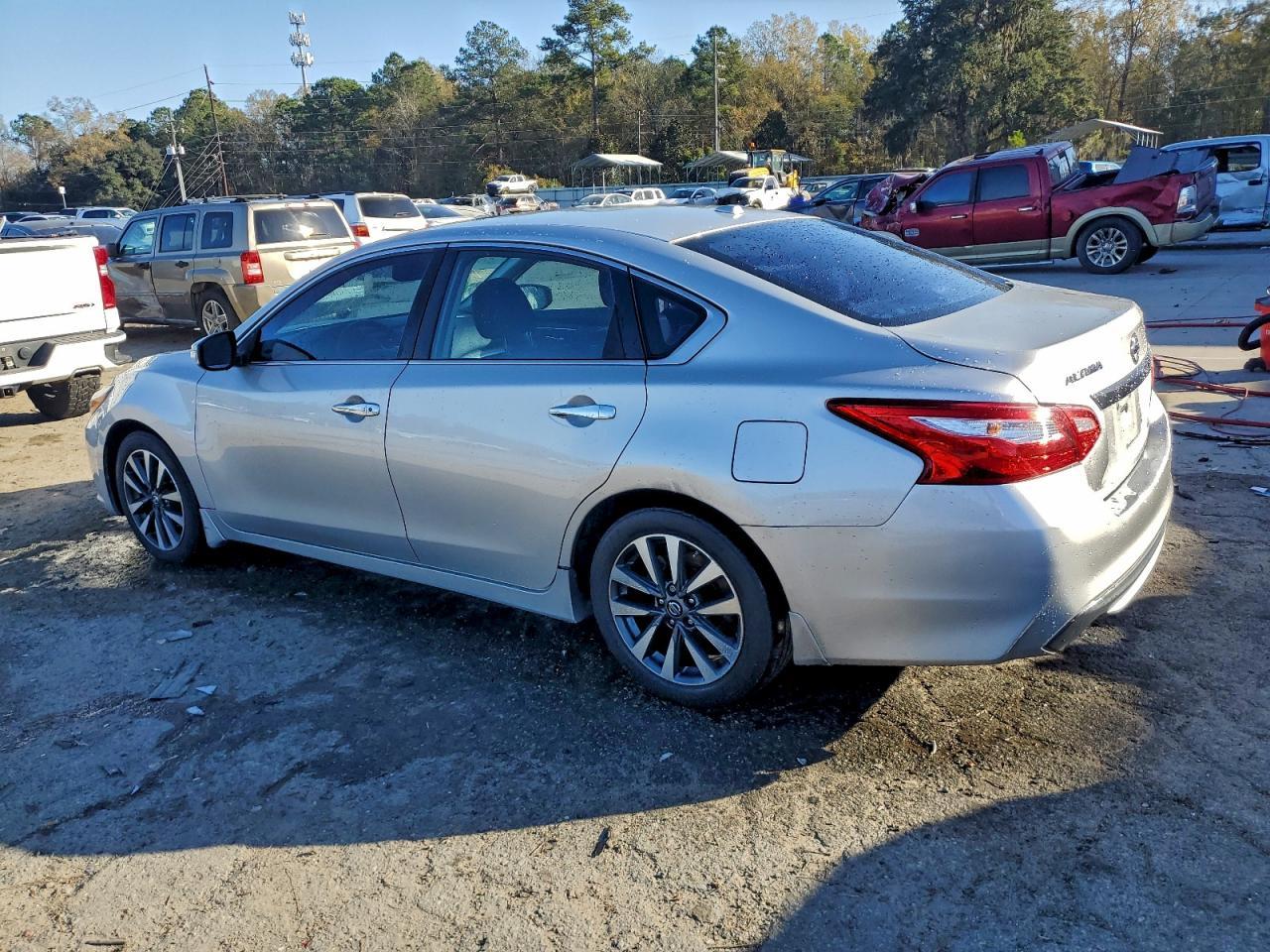 2017 Nissan Altima 2.5 - Image 2