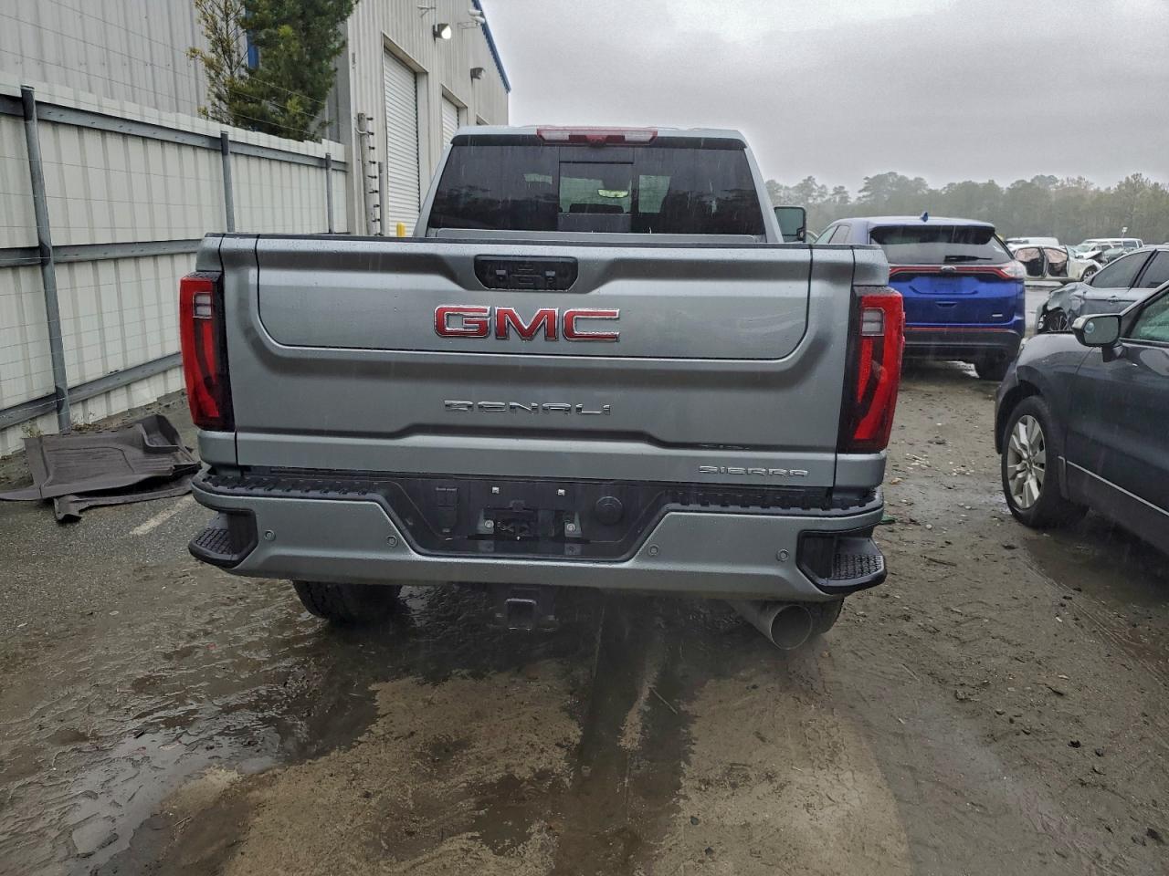 2025 GMC Sierra K2500 Denali - Image 6