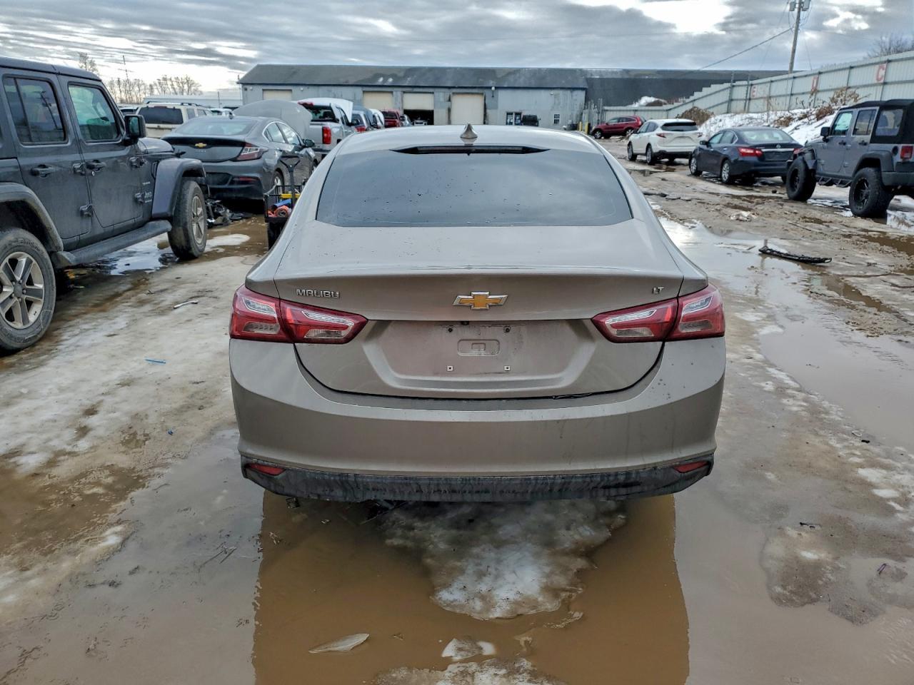 2022 Chevrolet Malibu Lt - Фото 6