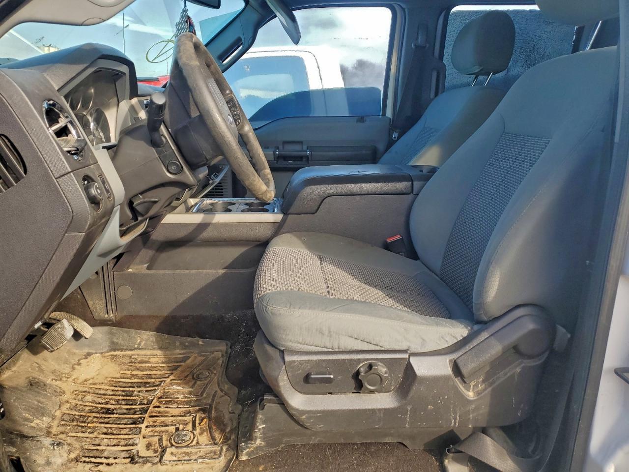 2015 Ford F250 Super Duty - Фото 7