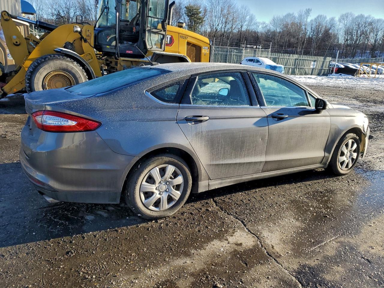 2014 Ford Fusion S - Фото 3