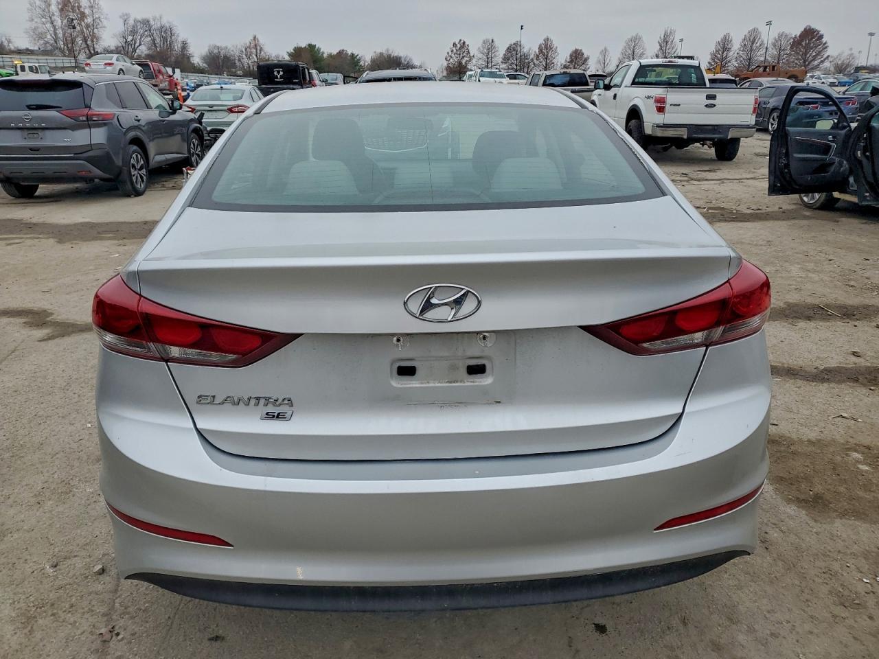 2018 Hyundai Elantra Se - Фото 6