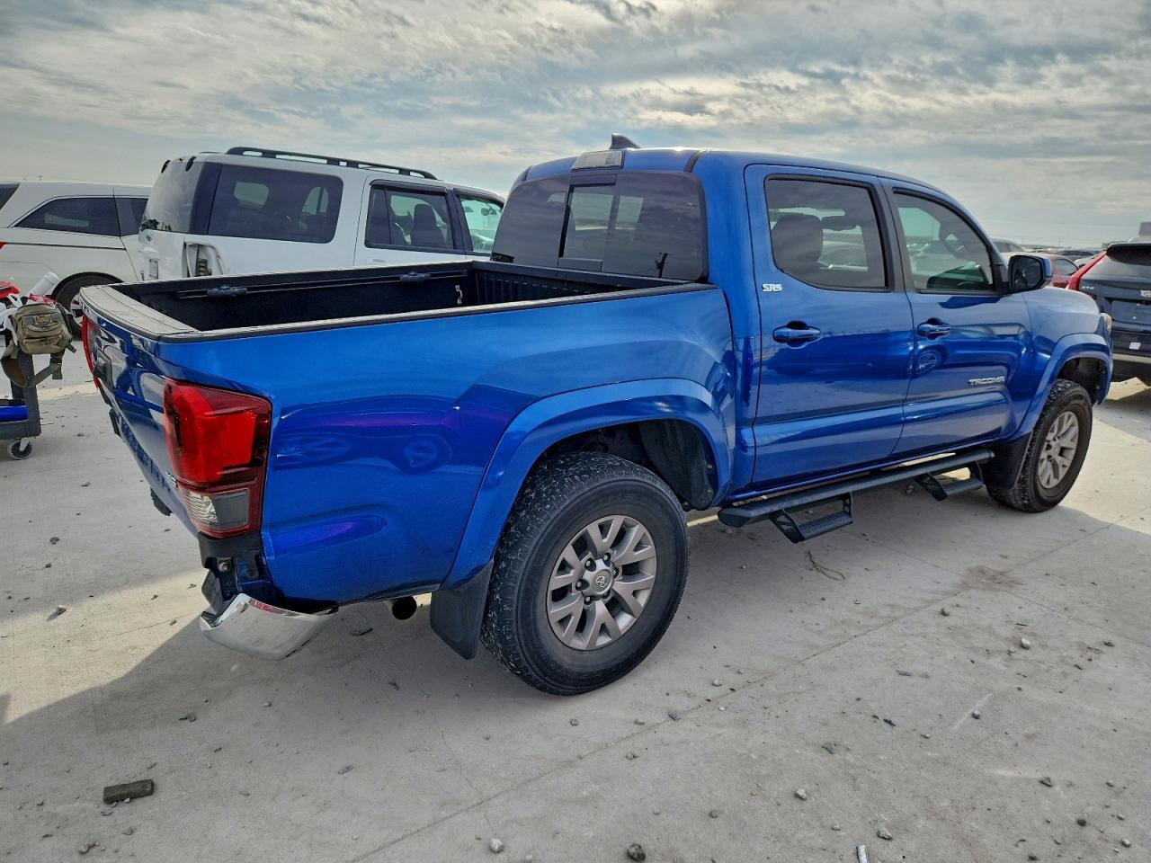 2018 Toyota Tacoma Double Cab - Фото 3