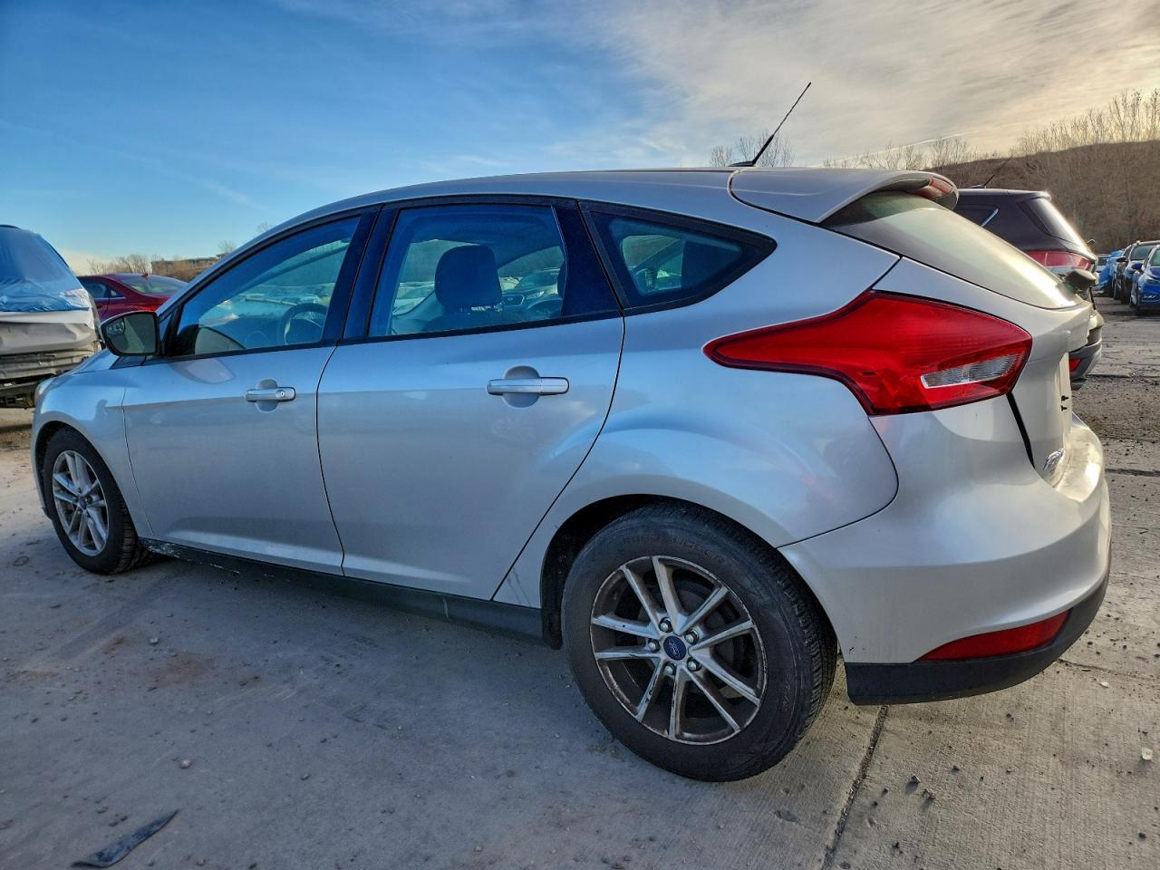 2018 Ford Focus Se - Image 2