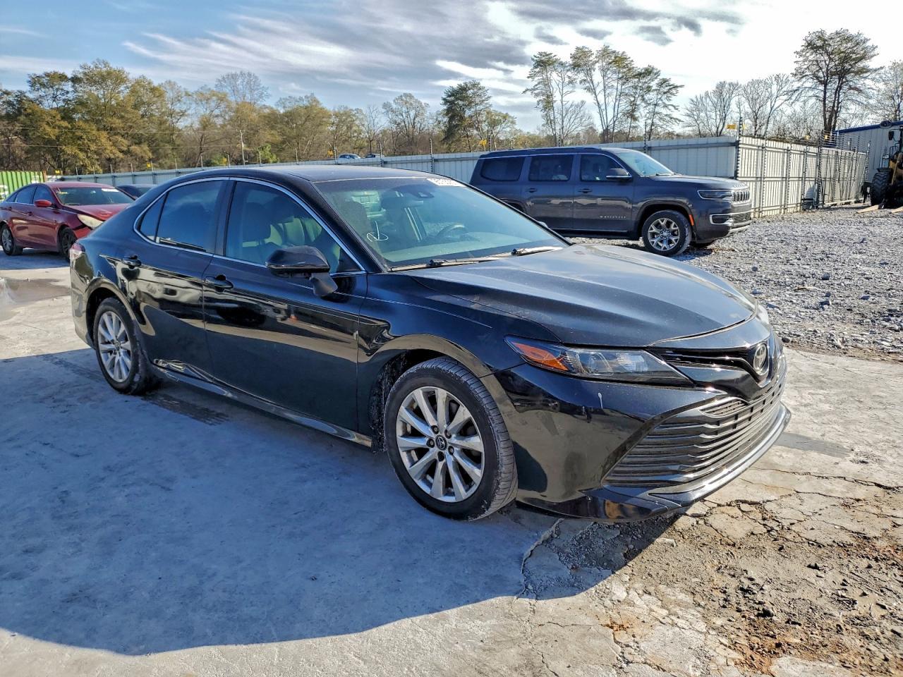 2018 Toyota Camry L - Image 4