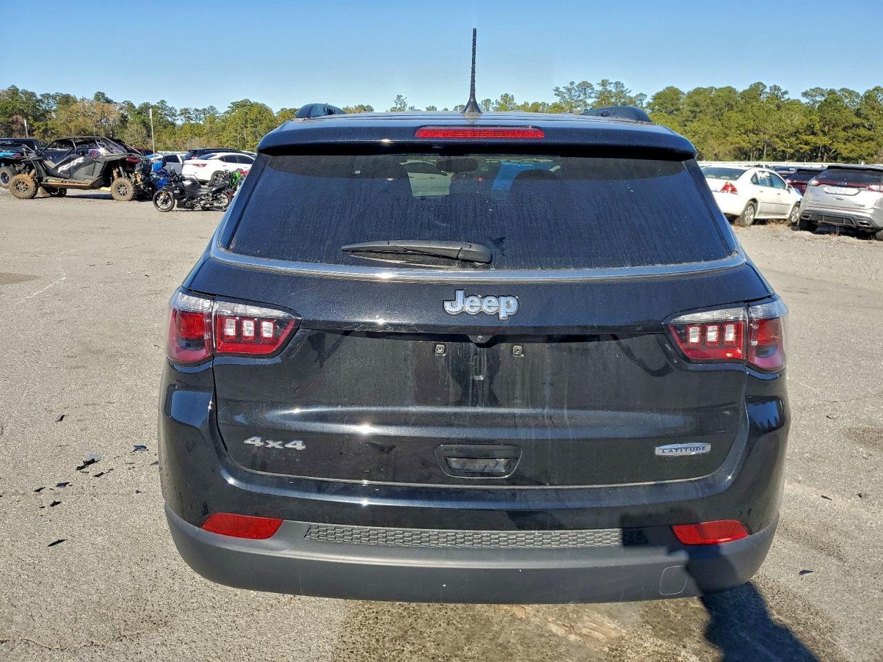 2025 Jeep Compass Latitude - Фото 6